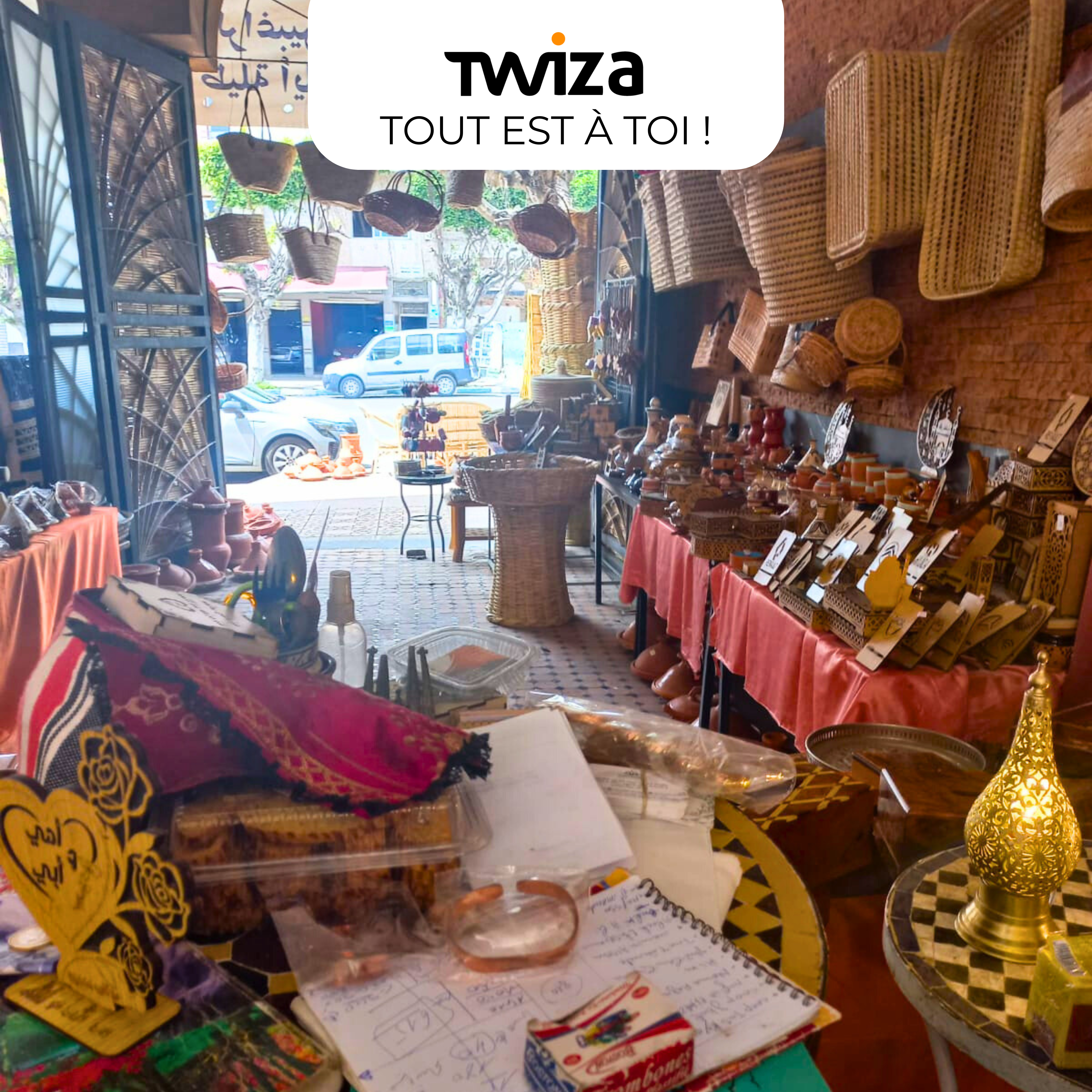 Artisan travaillant ou produits artisanaux phygital